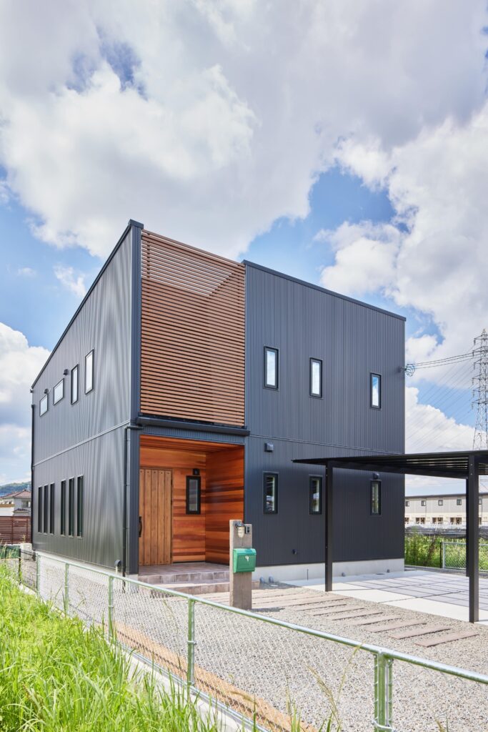 和歌山県岩出市の新築一戸建ての外観の施工事例写真
